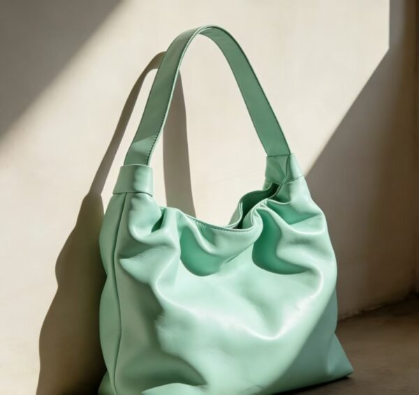 59a59c0360c3ed1480c5e9ac18fd67b6 New large capacity tote bag